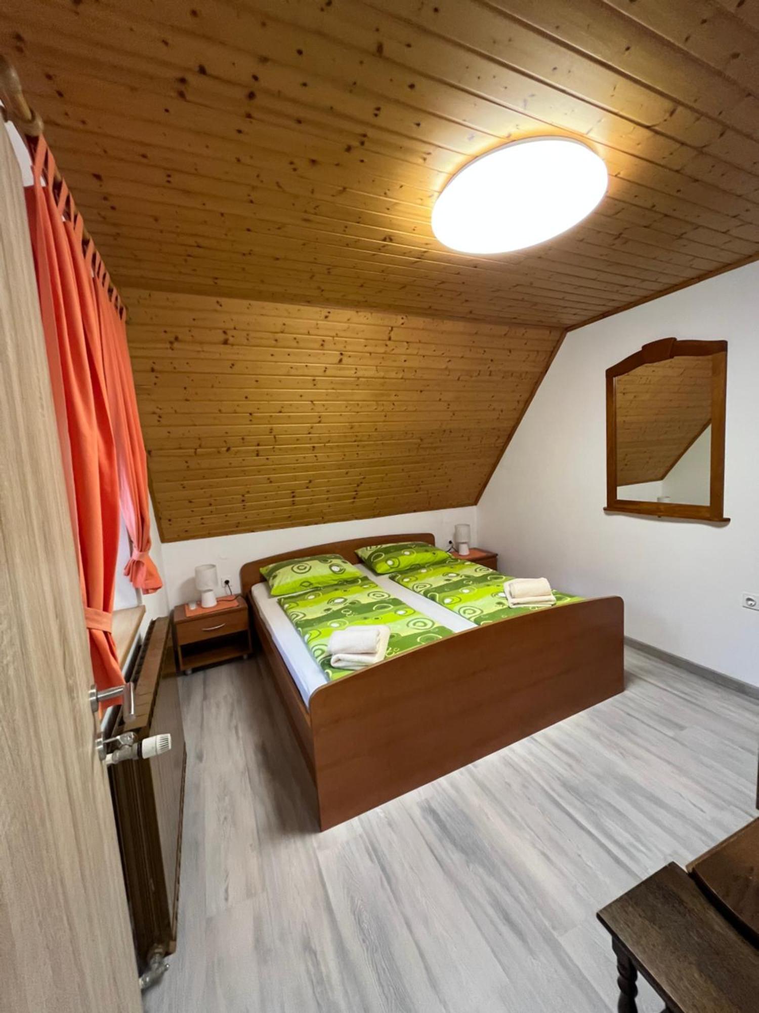 Apartmaji In Sobe Cuder Soča الغرفة الصورة